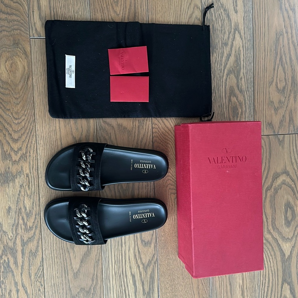 Valentino Garavani Chain Slides Worn Once